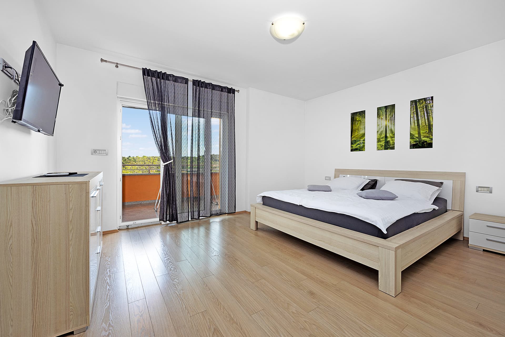 Villa Relax modern bedroom in Pula, Istria